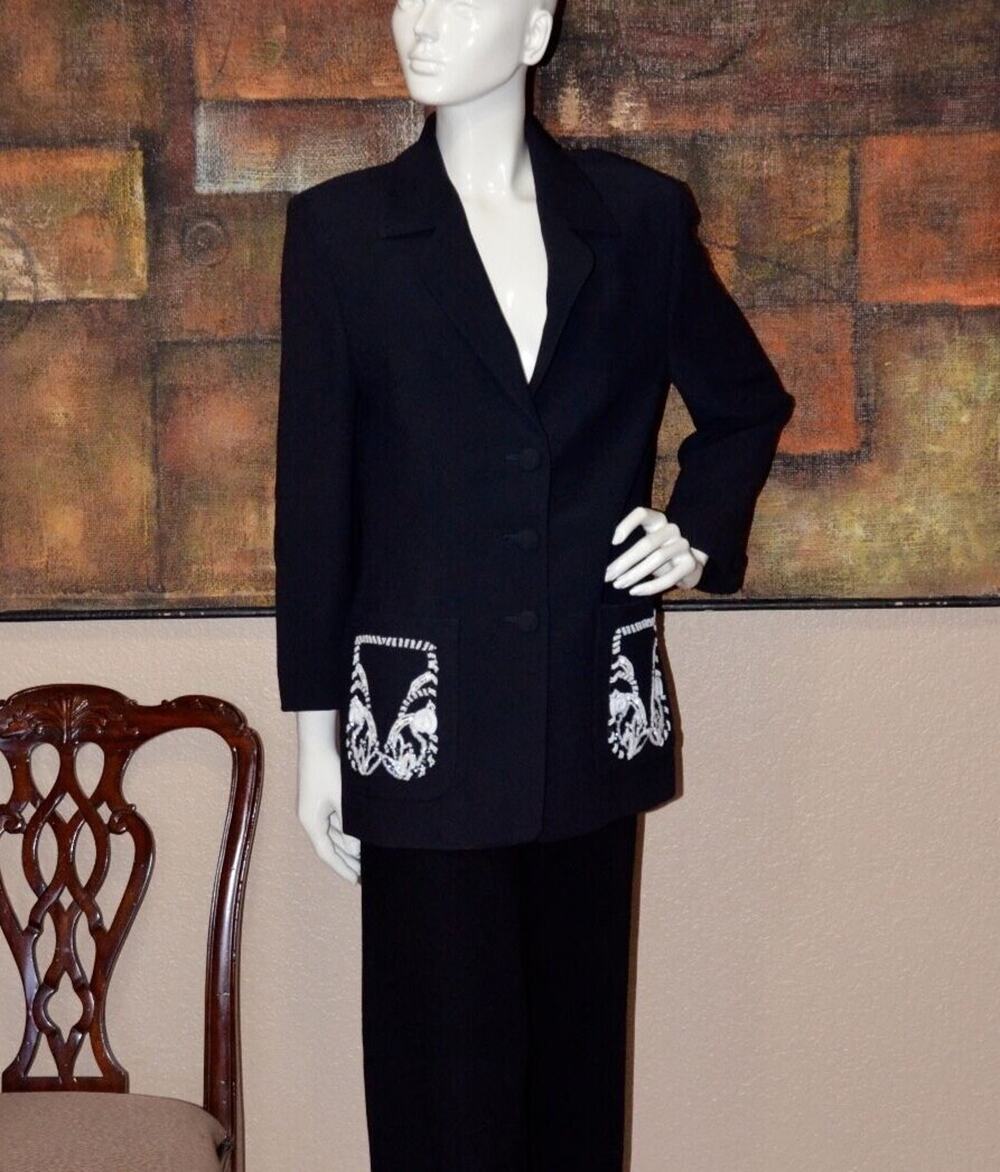 Louis Feraud Classy, functional and stylish Designer jacket Size 10